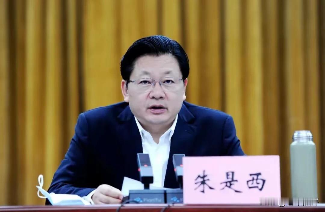 上一秒还是好干部，下一秒就成“阶下囚”！

3天前还在外地考察，结果回来后就被查