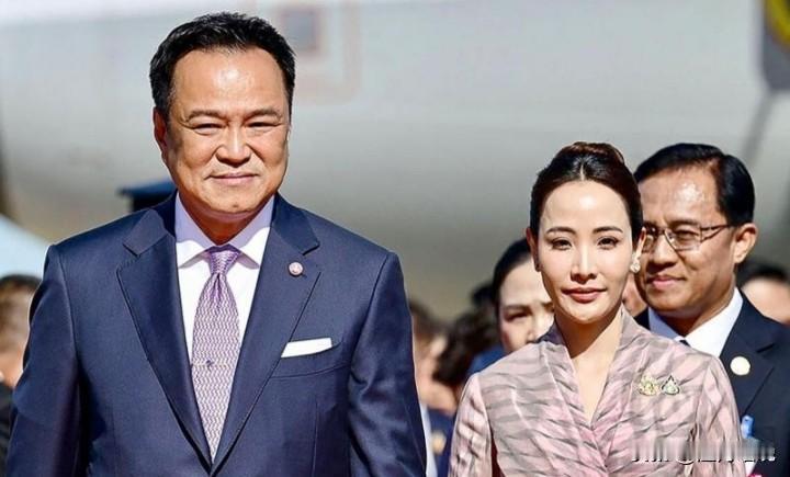 泰国首相府发布公告称，由于首相阿努廷担任国丧筹备委员会主席，
在完成王太后诗丽吉