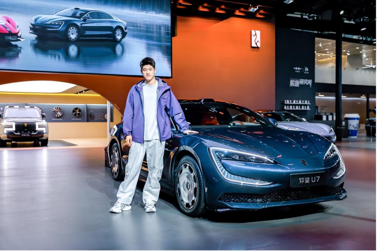 在本届广州车展上，仰望汽车携仰望U9 Xtreme、仰望U8L鼎世版及仰望U7登