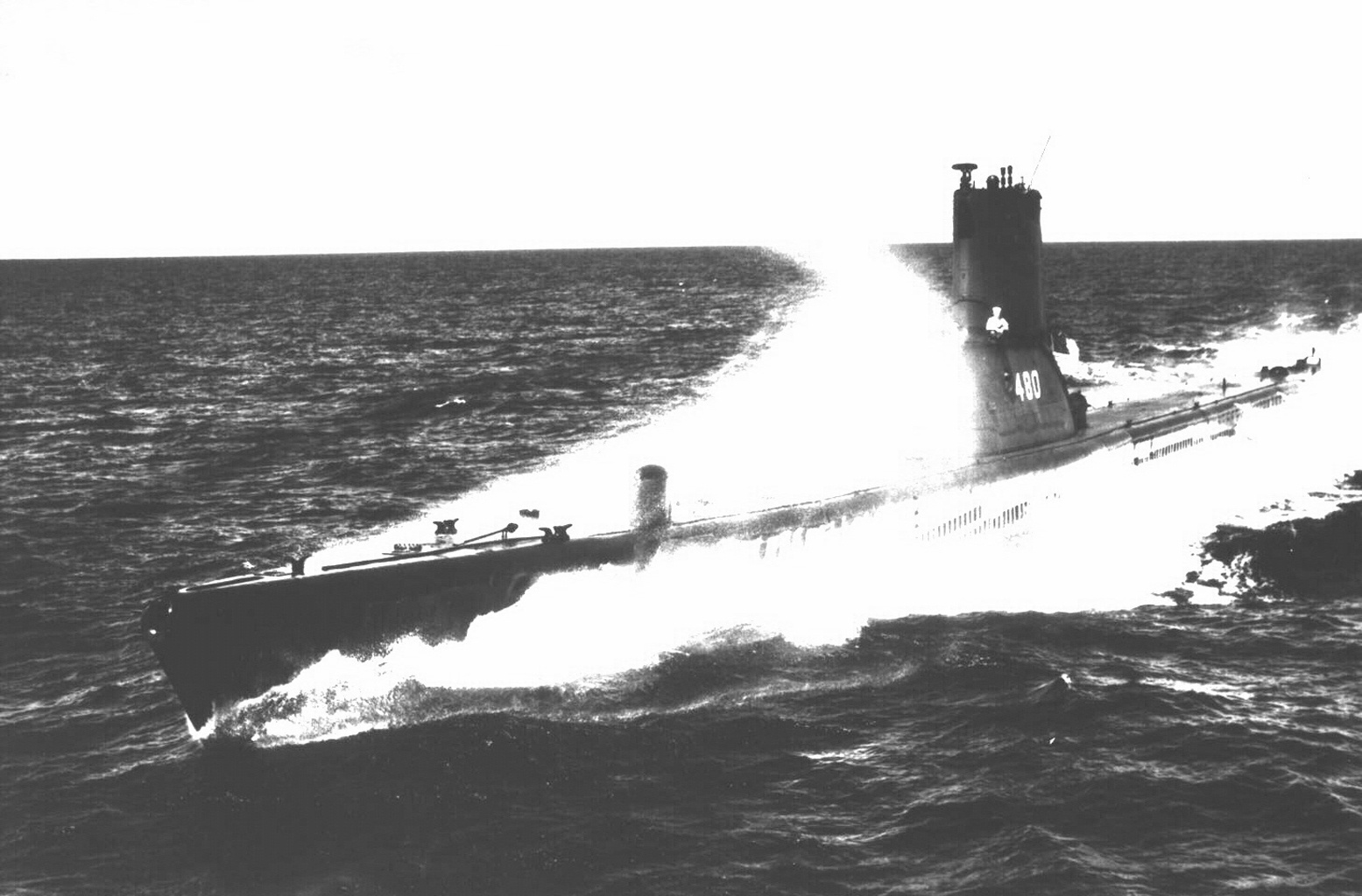 1965年7月13日8时2分，美国海军柴电潜艇“梅德雷加尔鱼”号（USS Med