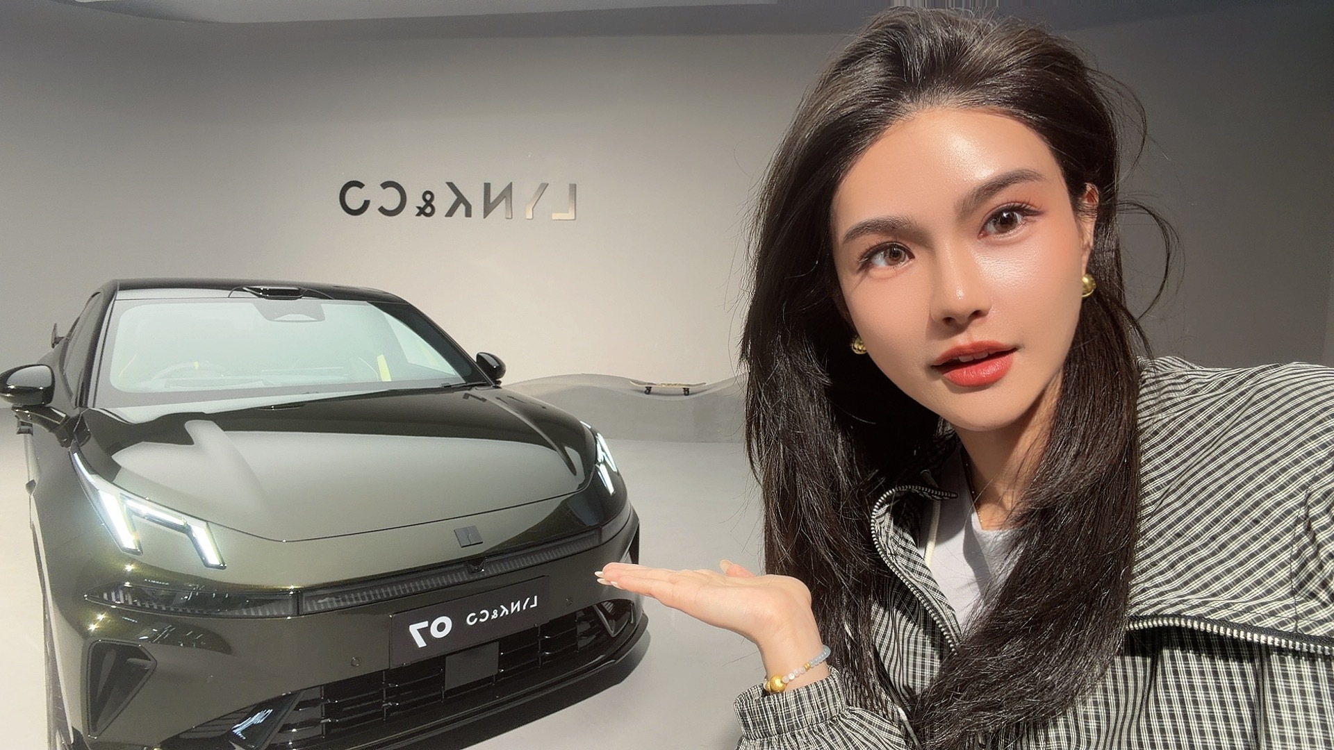 喜欢哪台？告诉我！车🚗我送不了，周边还不能安排么？哼 上海