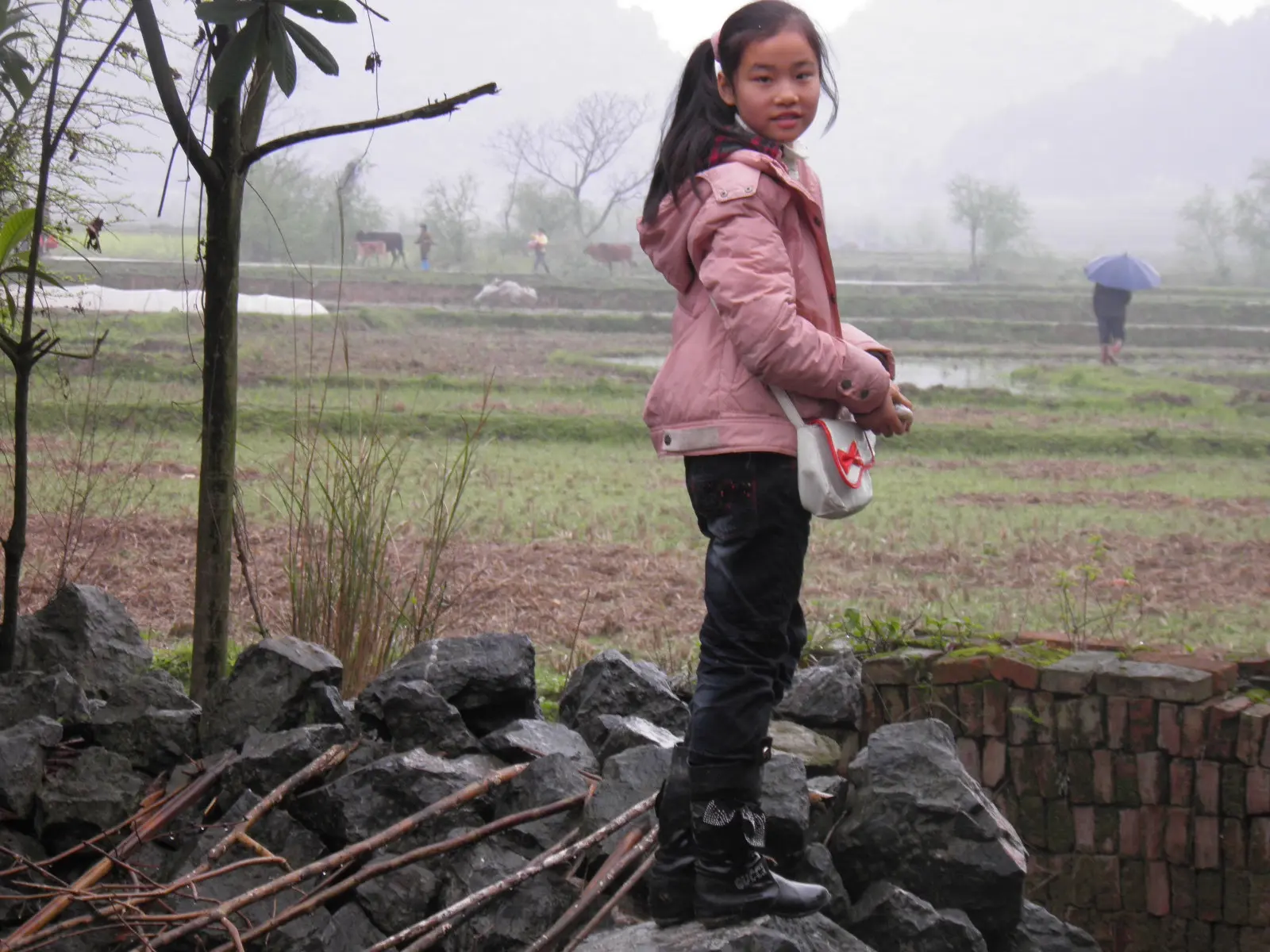 我的爸爸是收纳大师。他偷偷整理了我从小到大所有的照片视频 好神奇啊 穿...