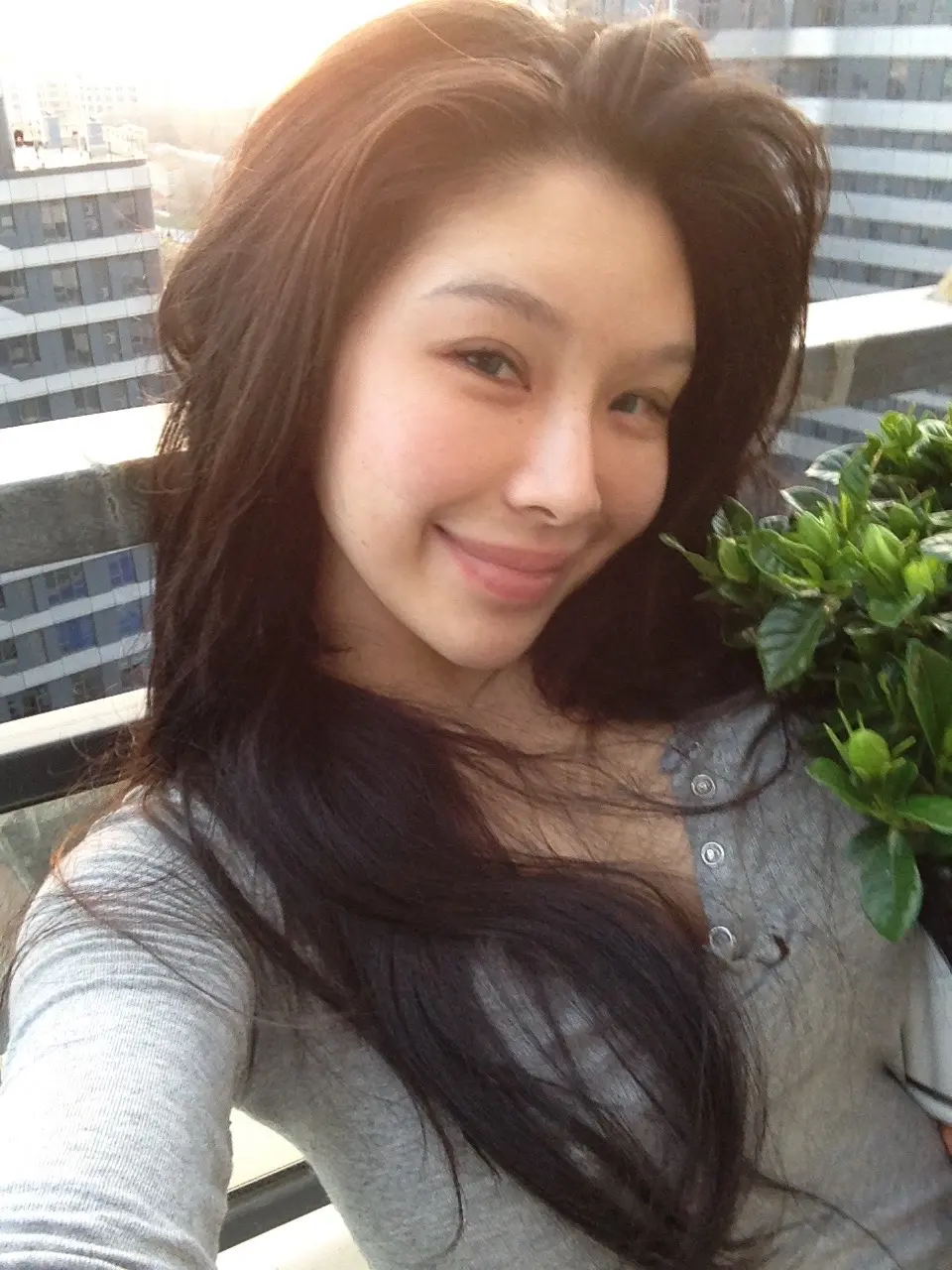 不忙的话就出现吧 冬天好冷啊我等你好久