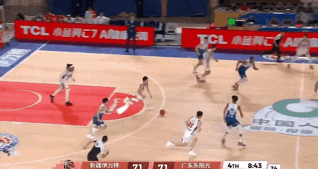 如果在NBA这种纯商业联盟，张皓嘉这个类型的球员要么是铁板凳，要么被交易，要么根