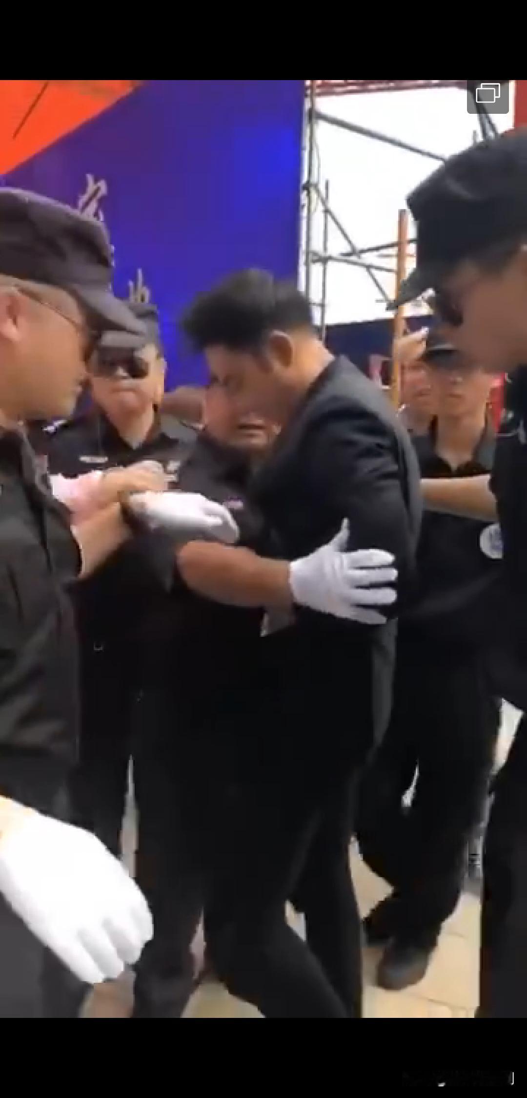 7月20日上午，香港影视演员任达华在广东中山出席居然之家中山店开业仪式时遇刺。
