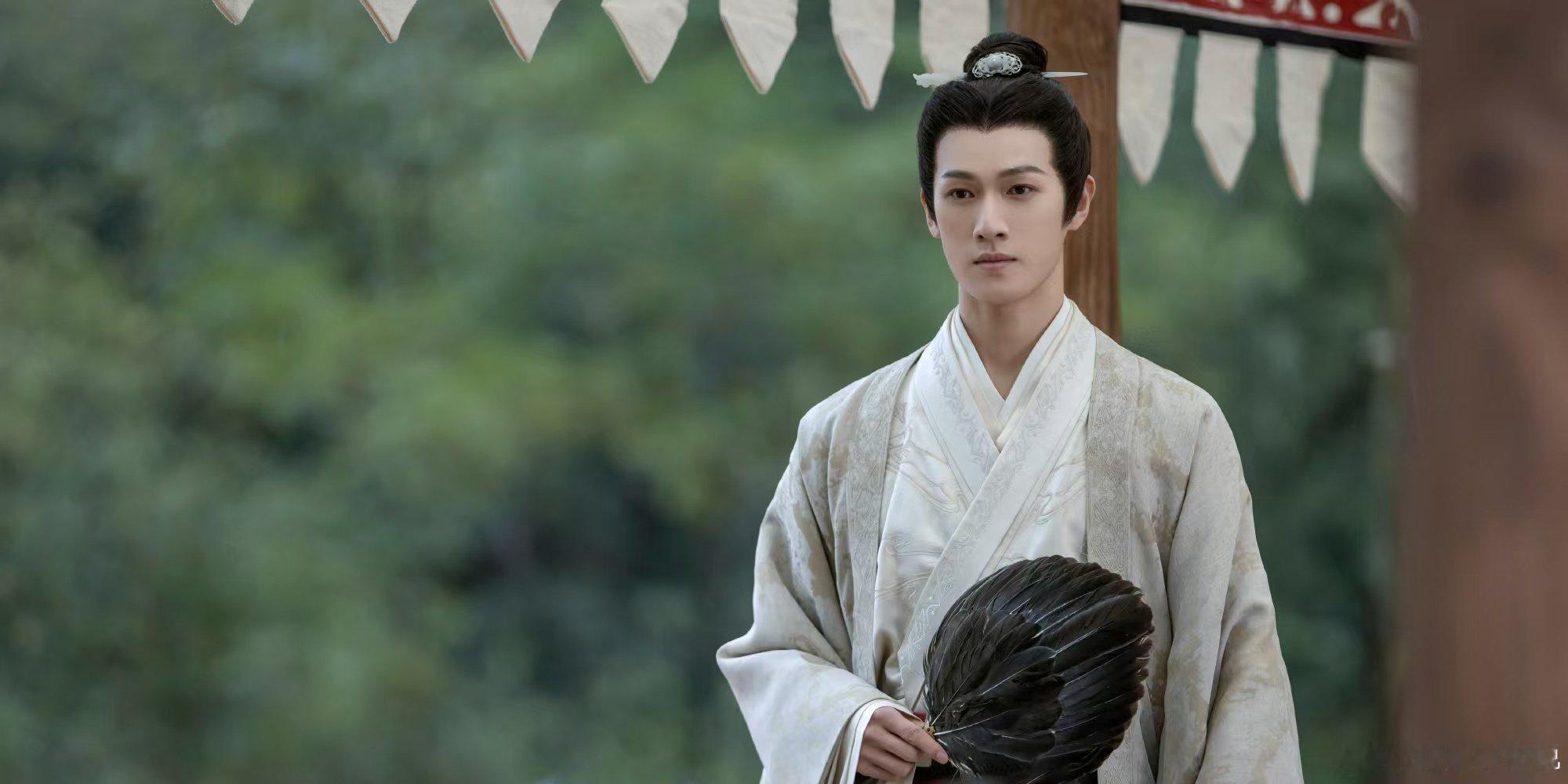 李昀锐VS李昀锐VS李昀锐李昀锐一步一步到一部一部李昀锐的角色跨度超绝，从温润公