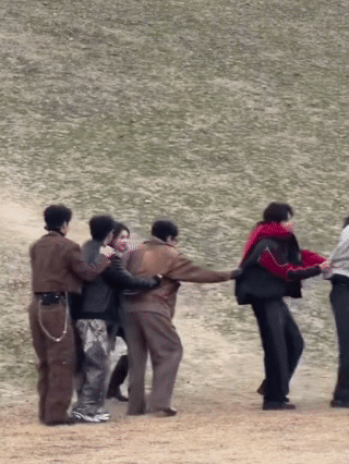 白鹿录制宇宙闪烁请注意造型路透，新综艺来了