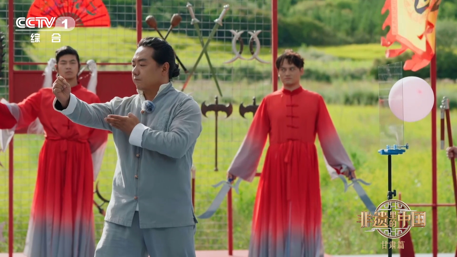这是武术还是魔法原来绣花针可以做暗器这种古装剧里的剧情是真实存在的，怎么也没有想