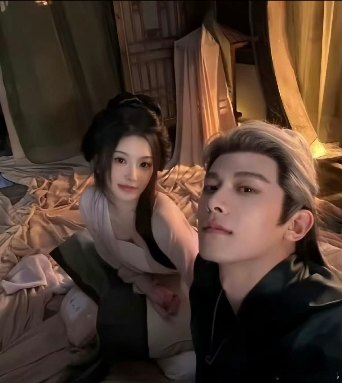 孔雪儿邓凯开拍第一天就是强制爱 果然什么都磕就只会让我营养均衡，看到开拍的第1天