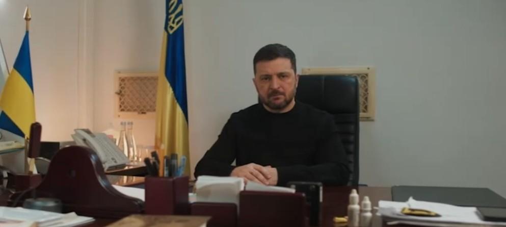 俄乌冲突昨天正式打满四年，泽连斯基发表了一段硬气讲话：四年前普京扬言三天拿下基辅