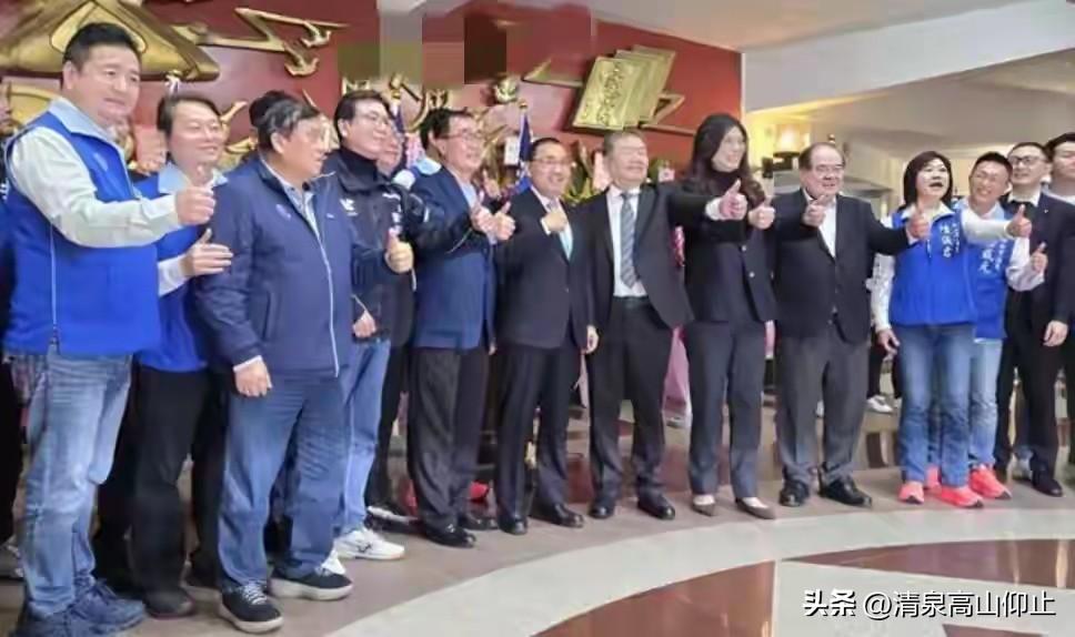 首度同台，破冰了吗？

今天在新北市的国民党团交接仪式上，郑丽文与侯友谊终于见面