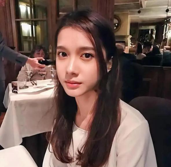 一个在美国长大的华裔女孩说了大实话：为什么有些西方人敢小瞧我们？根子就一个，我们