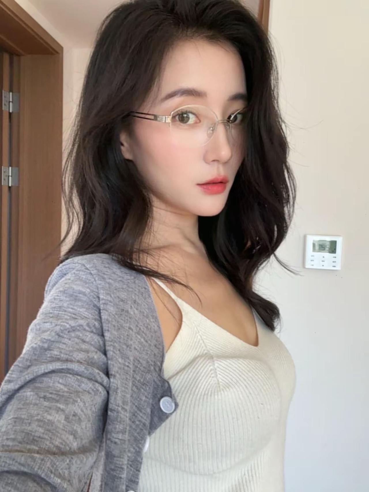 这音乐一听就觉得自己很牛是怎么回事