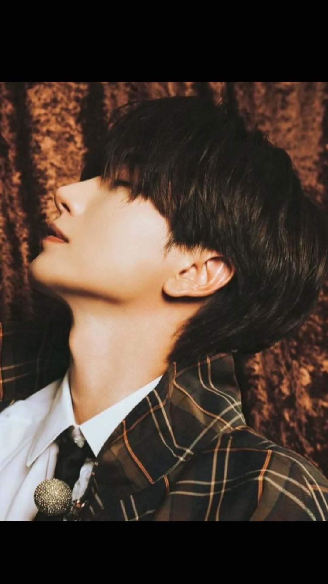 “CB百蓝_。251120 ins story更新： 