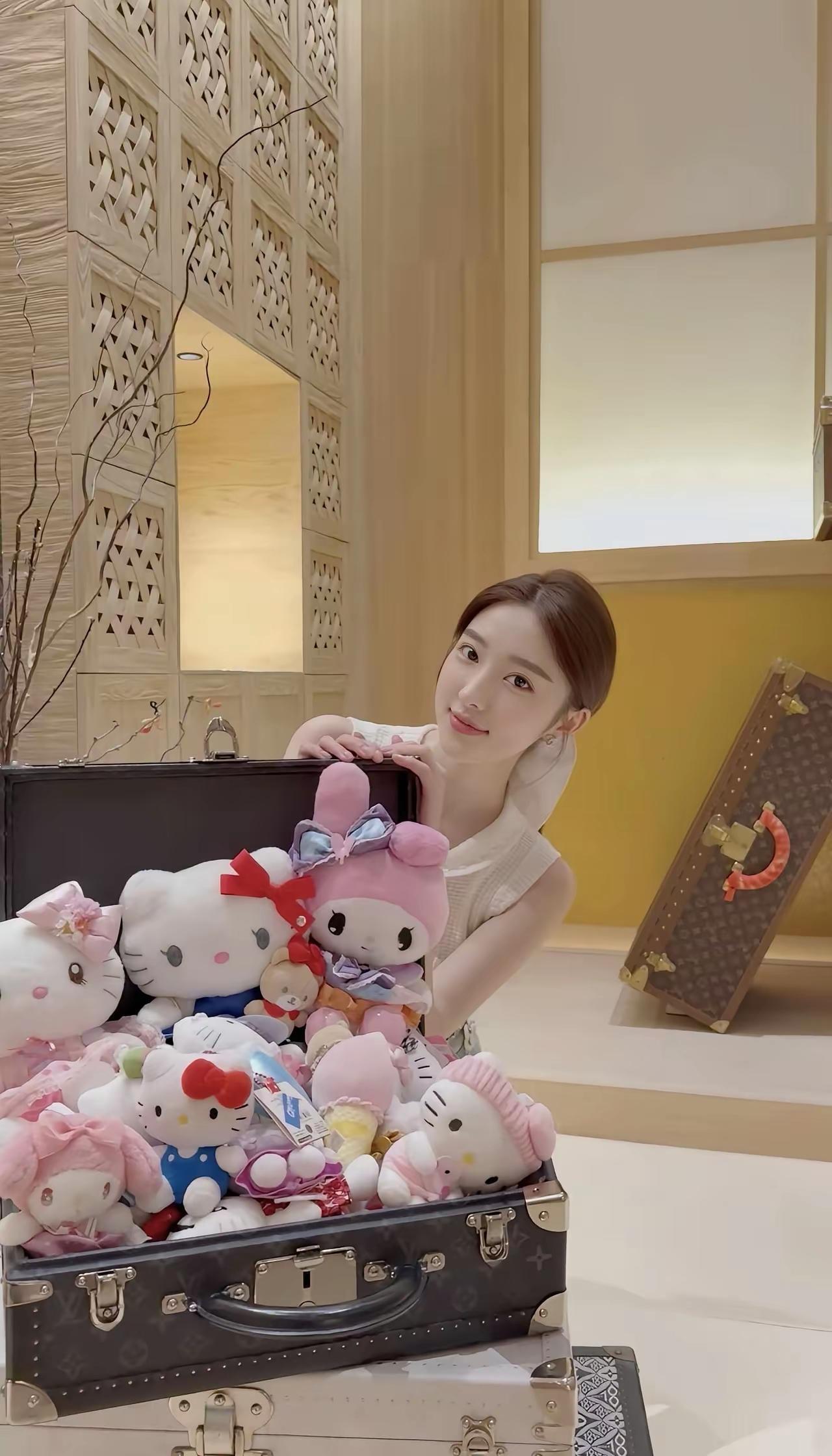 晒图笔记大赛女人最耐看的长相是什么样的 晒晒你的今日穿搭吧 性感美女的日常穿搭 