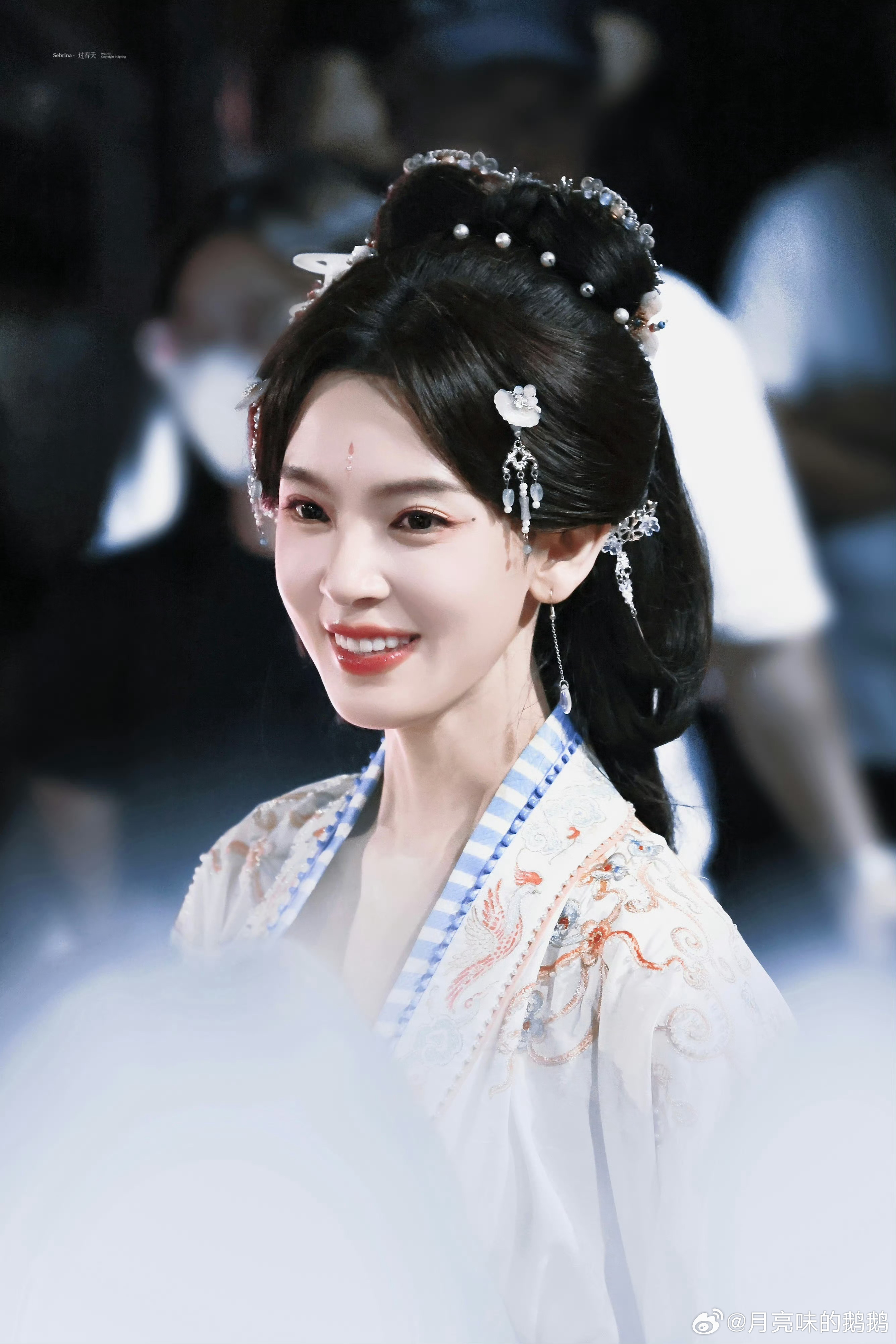 陈瑶李意迟 🩷向全世界安利陈瑶“星星在夜晚散落，太阳渐渐聚集橘黄，斜阳落在你身