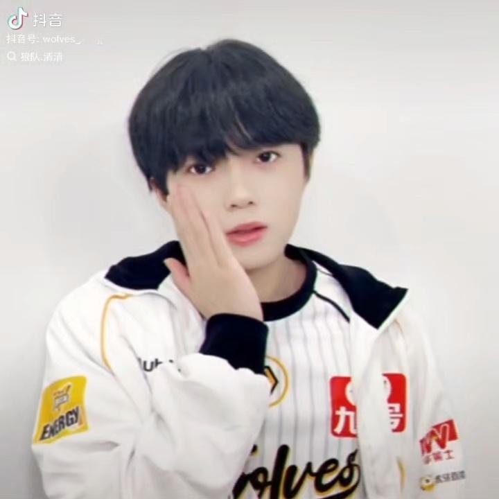 好美好萌我也想扇