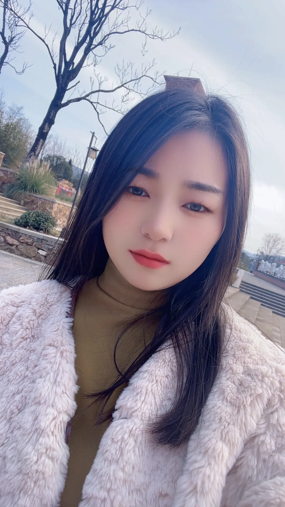 有时候，放下不是原谅，而是学会放手，让过去的阴霾不再笼罩未来的阳光