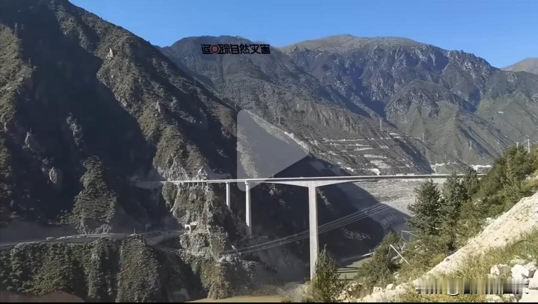 四川阿坝一大桥发生垮塌，官方回应：此前已发现险情并实施交通管制，无人员伤亡

1