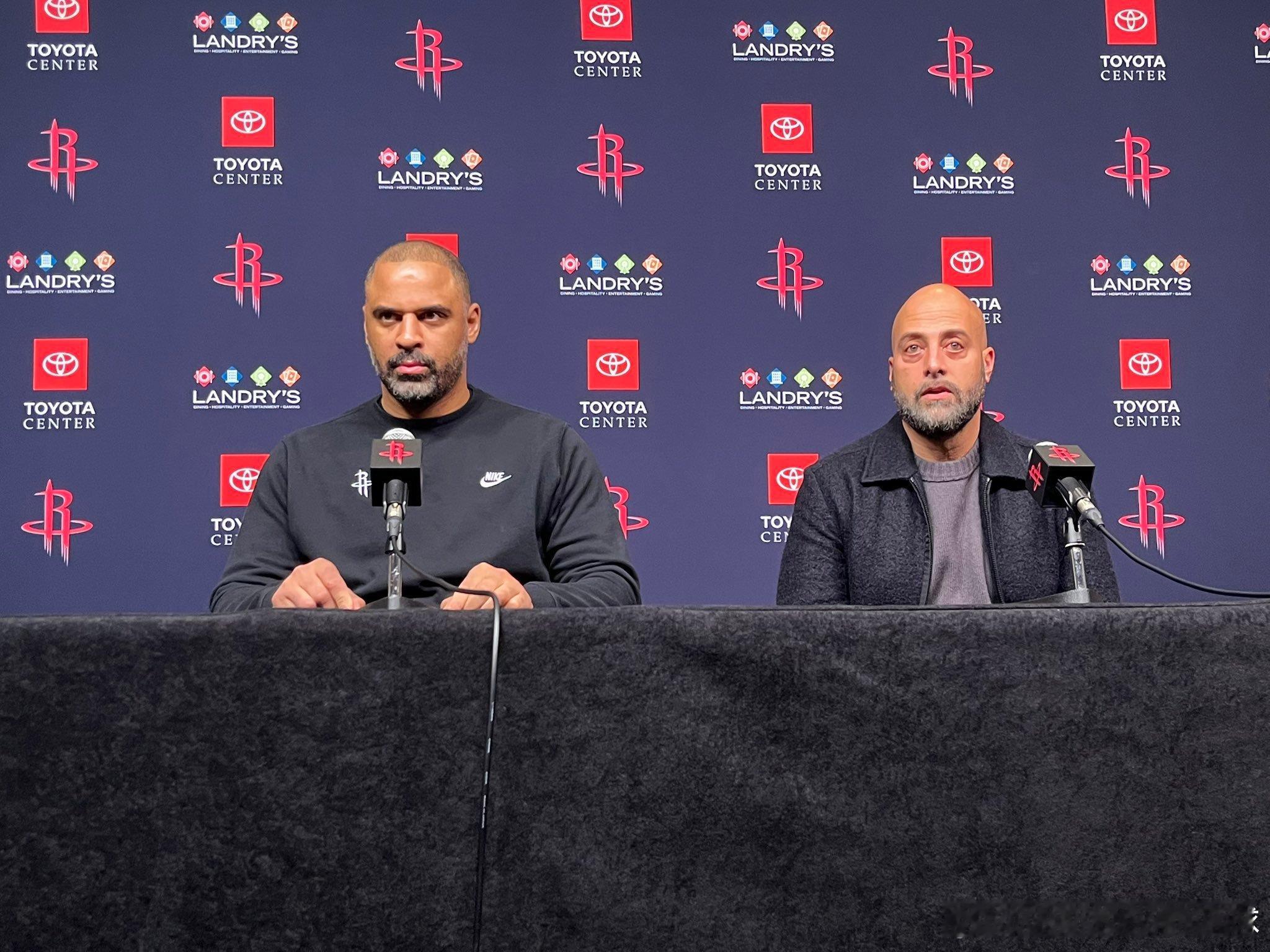 拉斐尔·斯通表示：“考虑到我们遭遇的伤病潮，我们确实考虑过……'今年是否注定不属