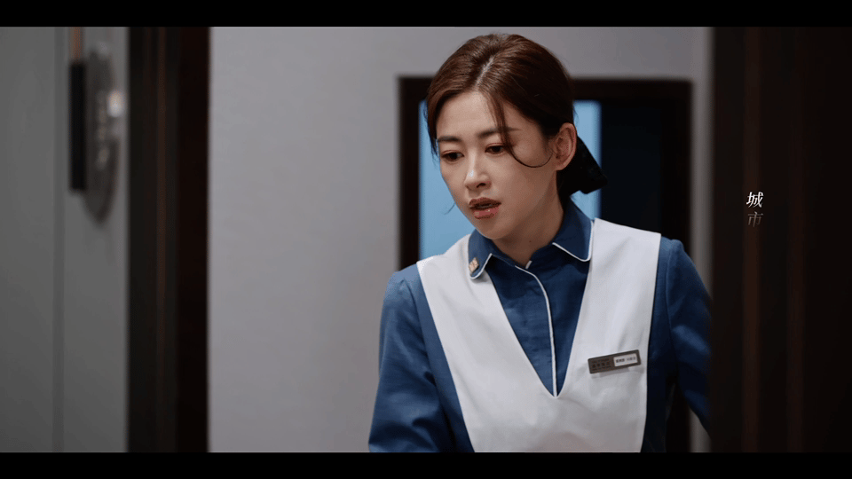 朱珠新剧把小三钉椅子上 越是落魄越能看出人品，许蜜语不卑不亢，小三却仗势欺人，最