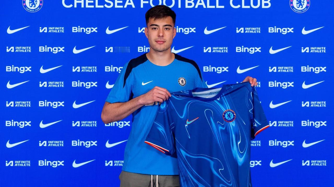 切尔西依然是英超唯一一支没有胸前赞助商的球队，但俱乐部内部人士相信，耐心的策略最