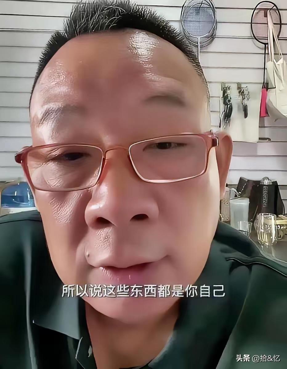 于东来一句扛不住房贷就把房子卖掉，戳破了无数普通人咬牙硬撑的伪装。连线的成都小伙