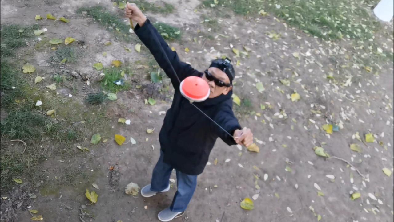 四种设备不同角度拍摄旋转空竹！