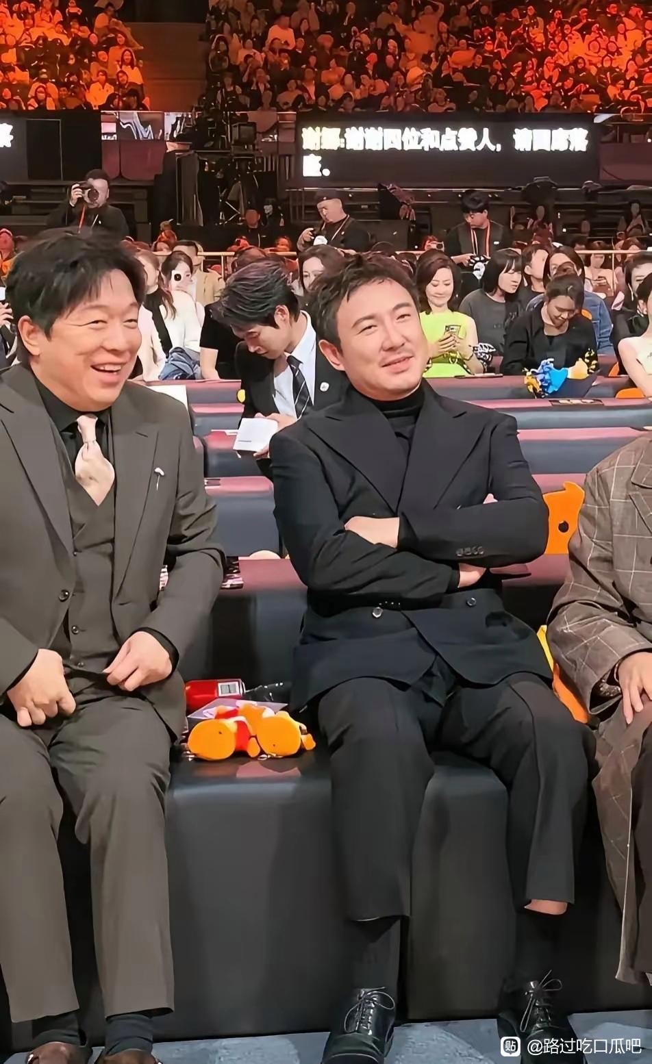 后面字幕也太夸张了吧？ 