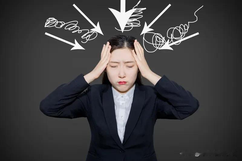 当下社会不同人群负面情绪居高不下，诱发因素各有差异，学生、上班族、老年群体表现尤