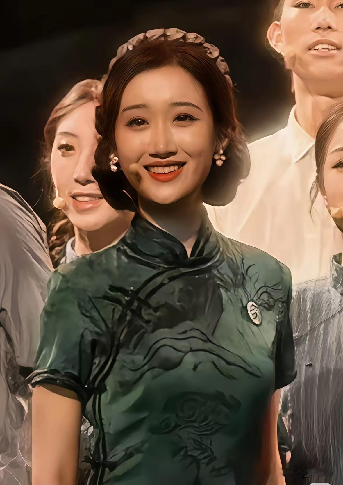 白丽萍夫妻俩同一天出事，留下房产和存款，无人继承，这多少让人有点的唏嘘。
   