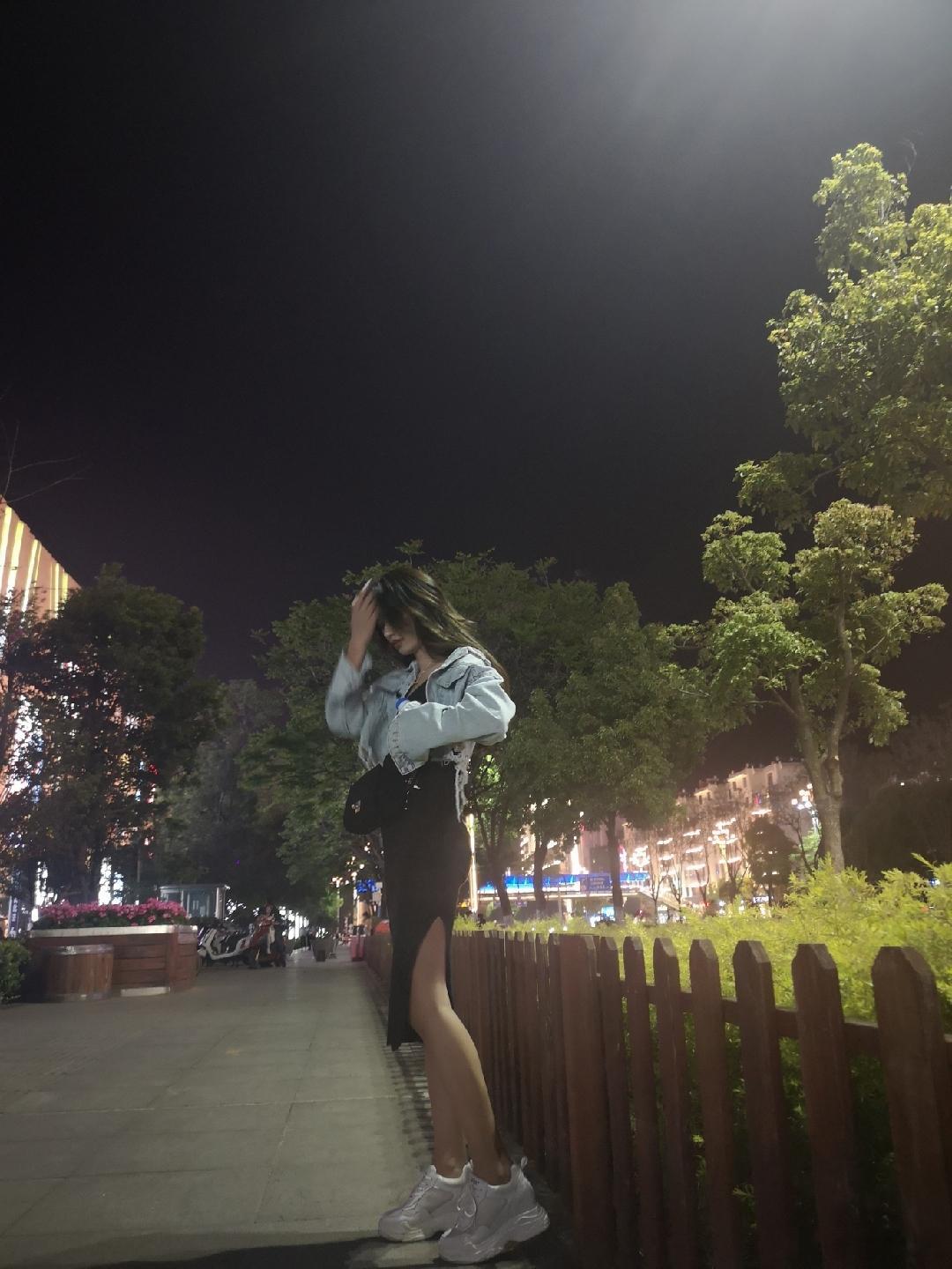  所有优秀的背后都是苦行僧般的自律但是我想告诉你自律的人生才会完美  ​​​