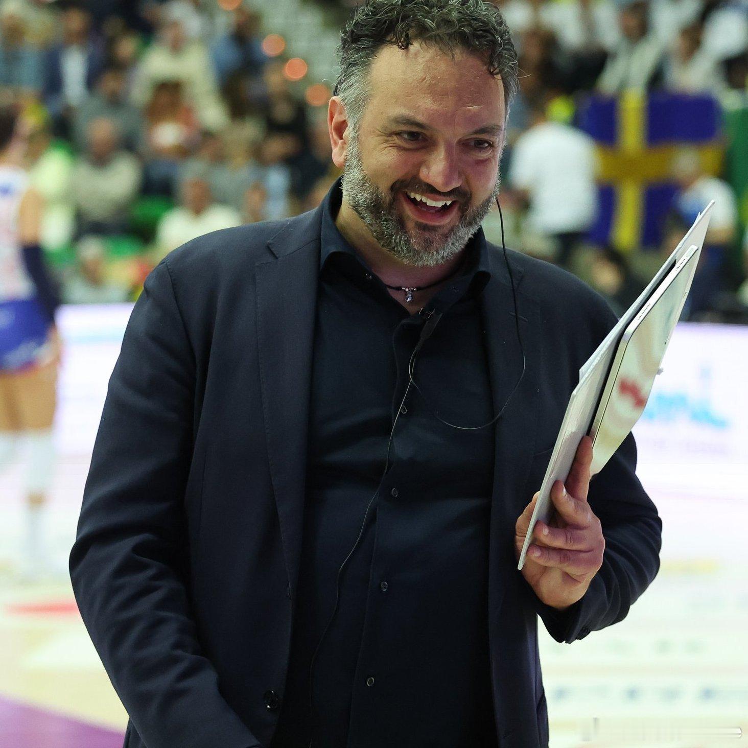 排球 ——您曾分别在巴西和土耳其联赛中夺得冠军。那么，意大利联赛的冠军头衔对您而