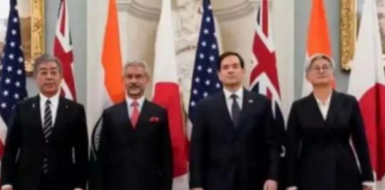 假如美日韩印越菲六国联手挑衅中国，别说打赢，光是这“联合大军”一上场，整个亚洲都