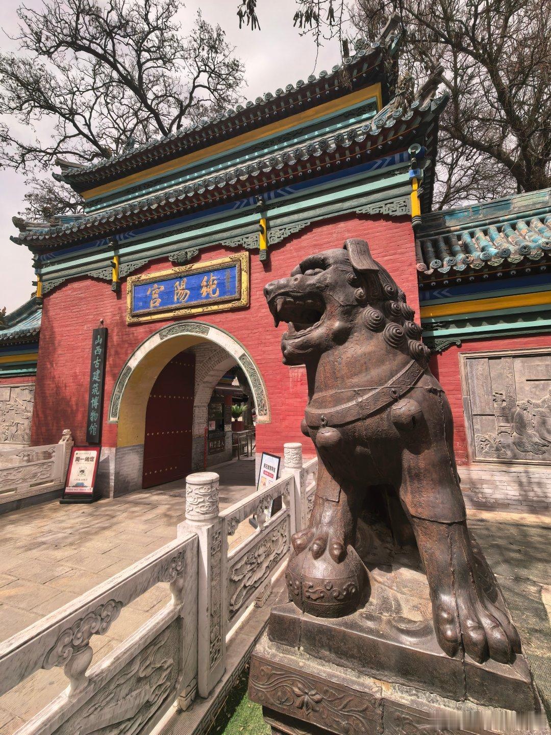 一条plog告别四月今天是四月的最后一天 。回望花明柳媚的四月，清风和煦，繁花盛