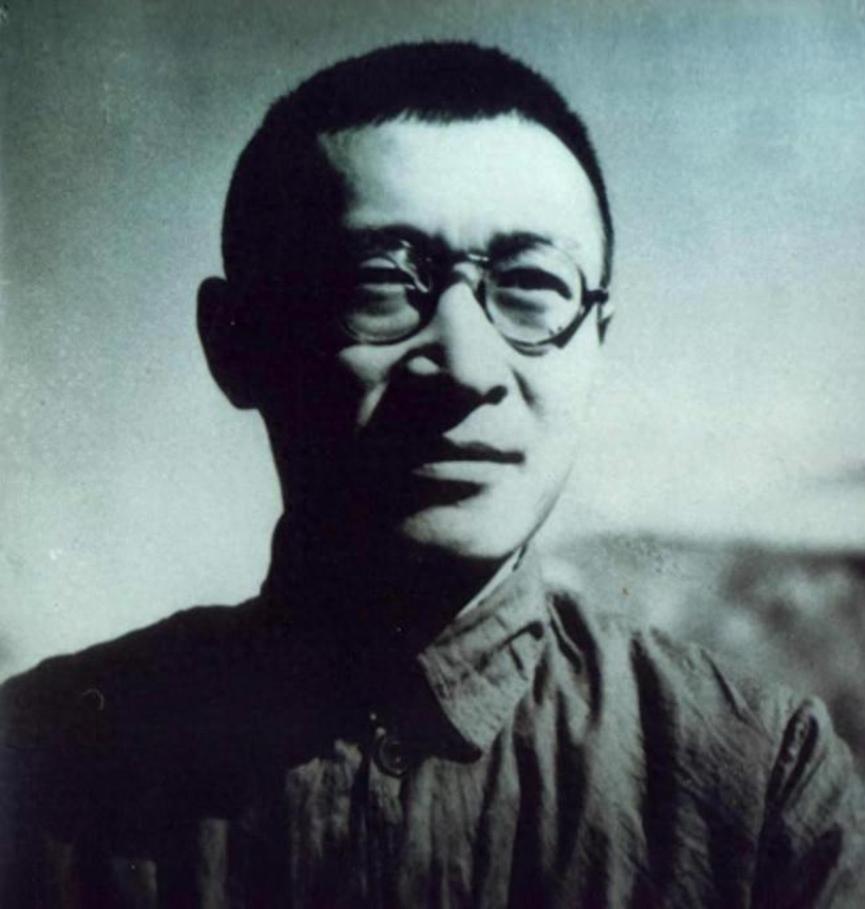 王稼祥在遵义投了关键一票，晚年请求分配工作，毛主席如何批示？
1972年，北京。