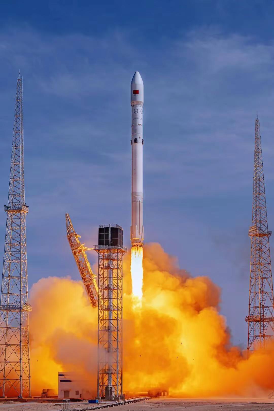 6月1日，长征十二号乙运载火箭发射成功