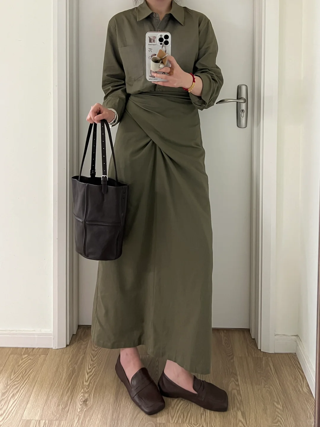 早春韩系慵懒｜灰绿棉麻衬衫+棉麻半裙套装
