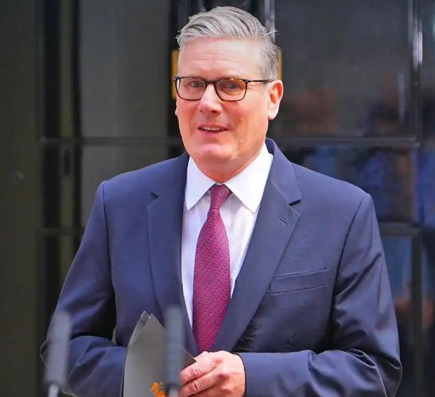 英国首相斯塔默周一宣布辞职，这是西方最老牌帝国新世纪悲歌的最新一曲。十年七相，什