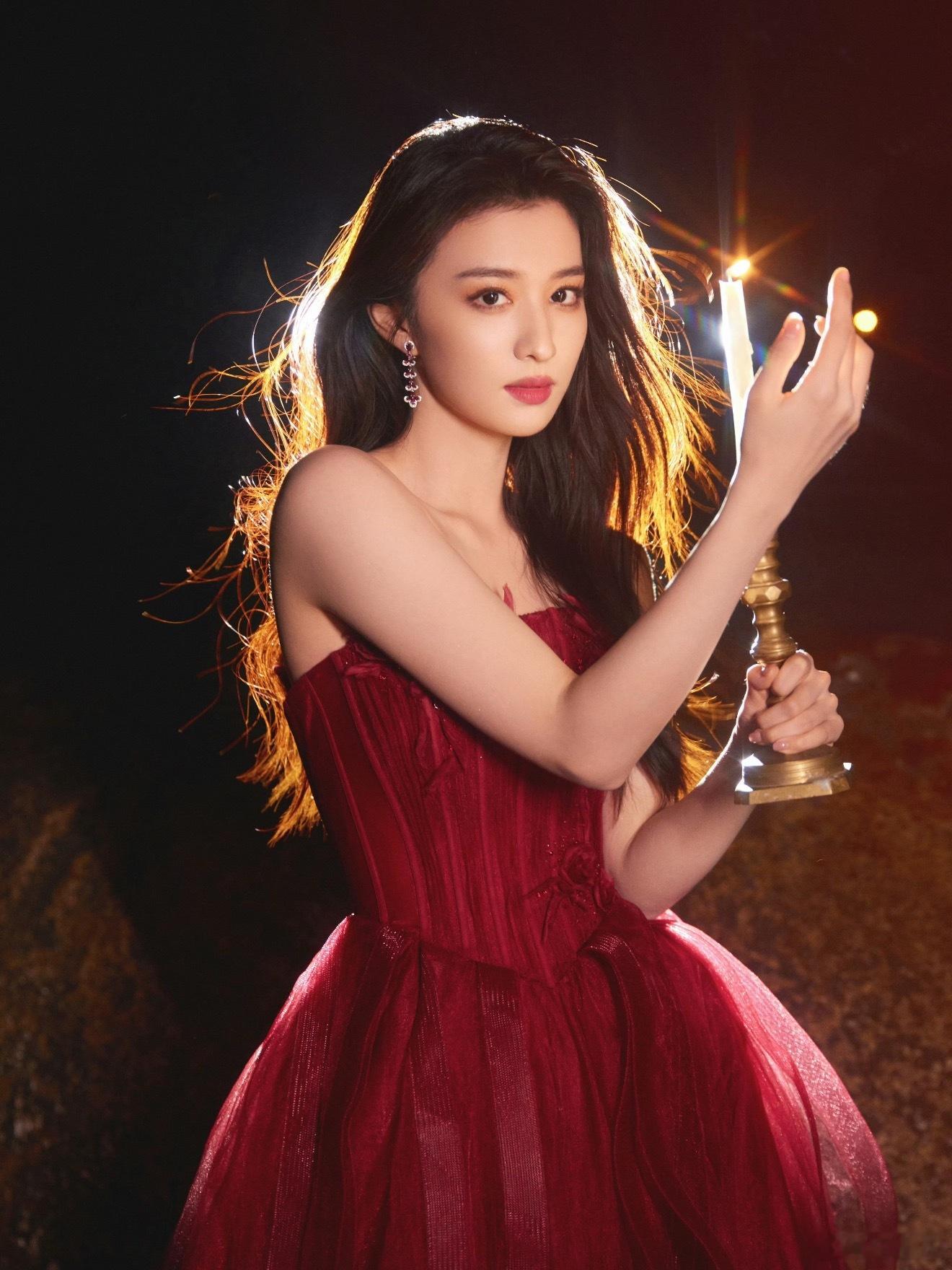 时间真快，又到年底了，各个群里都在商讨着怎么跨年，我估计我还是跟往年一样，先打个