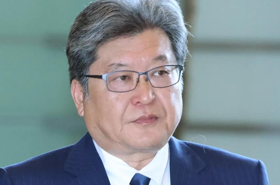 高市早苗真是疯了，萩生田光一的脚刚落地台北，这已经不是什么“窜访”，这是在往中国