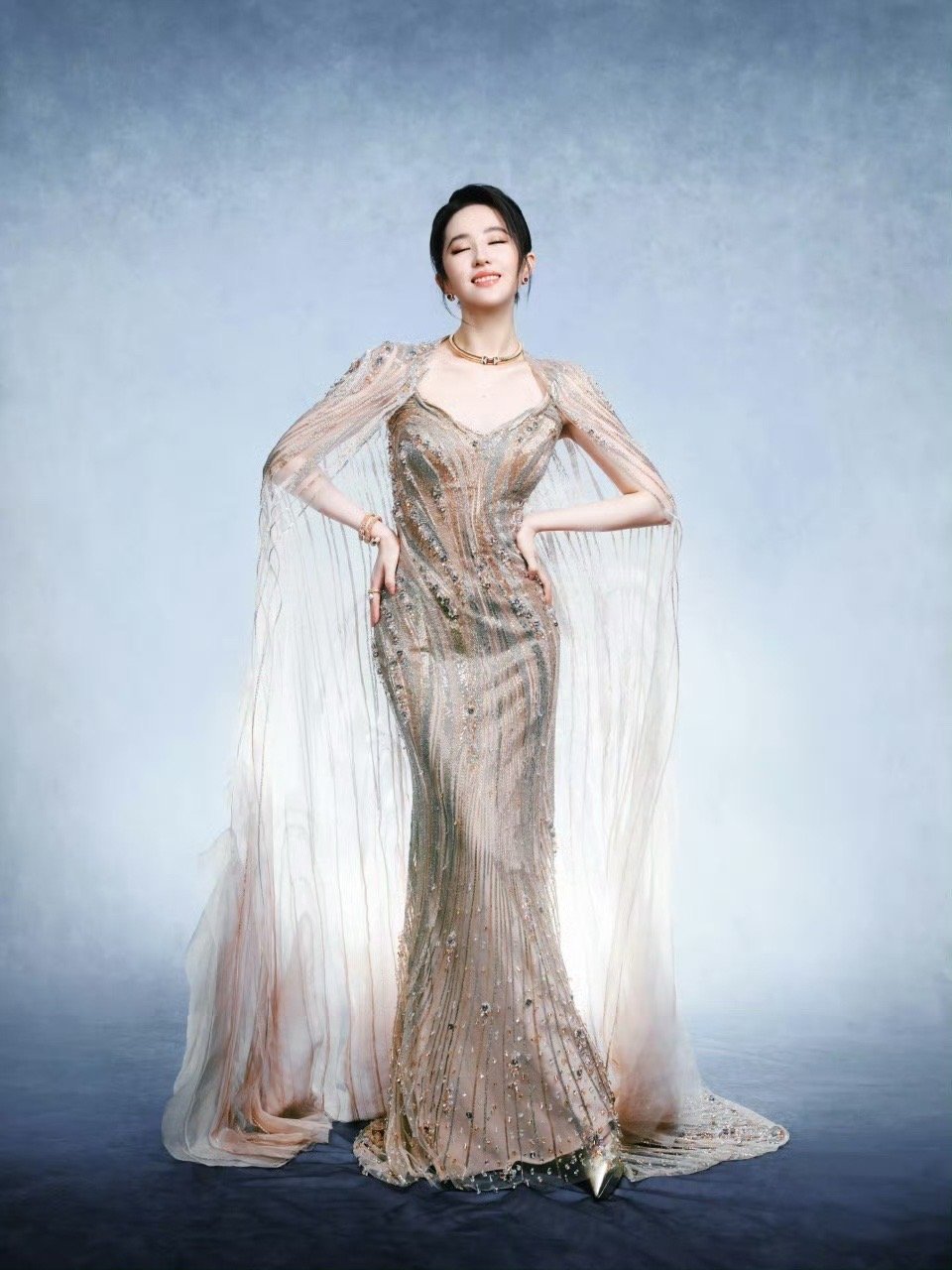 刘亦菲人鱼女王刘亦菲女王的披风 绝美人鱼女王 ​​​