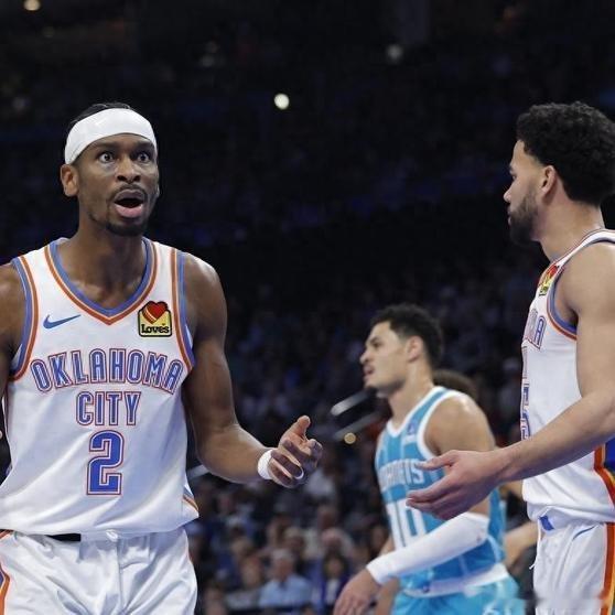 《从联盟宠儿到全民公敌，雷霆开局猛如虎，为何突然不会打球？裁判尺度一变，身高短板