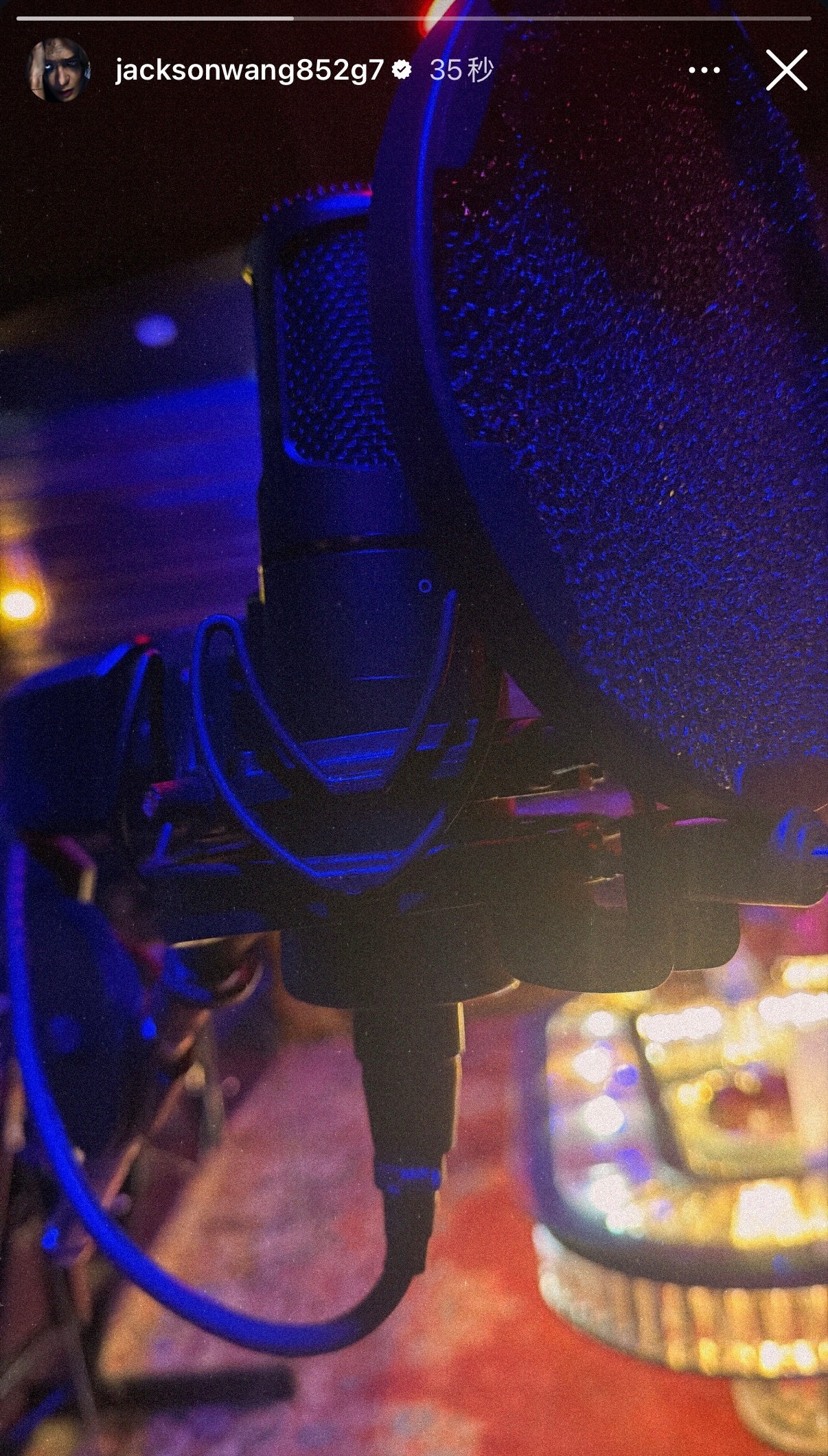 闪亮亮的煮歌中🎤✨
