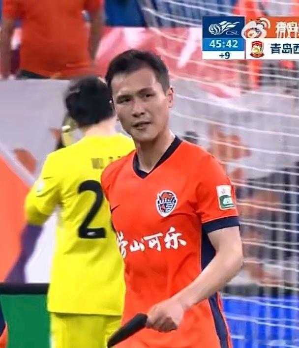 昨天海牛这场0-0，单场4次门柱破纪录。自2012年Opta采集详细数据以来，中