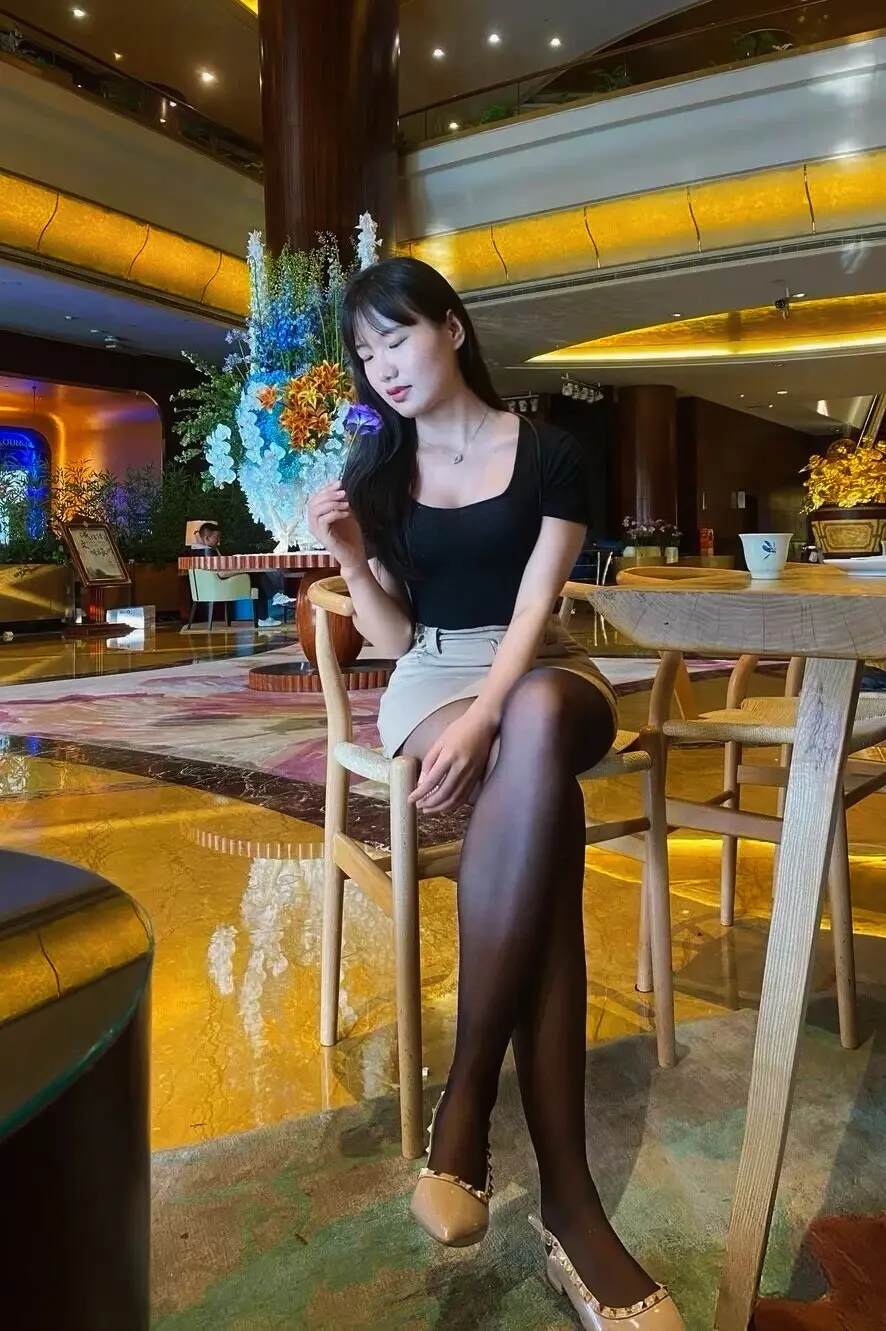 高跟鞋 黑丝美女 理想女友 光腿袜 控腿