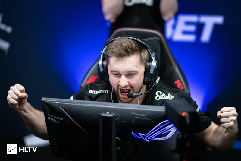 HooXi：但这太幽默了，因为我们显然不是世界第三强的队伍