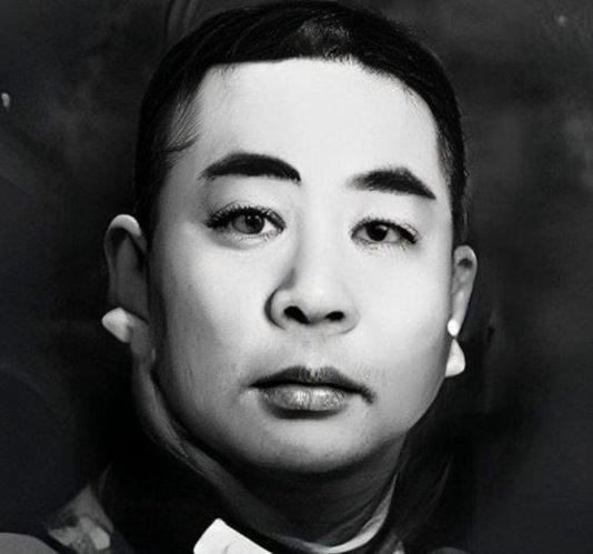 1959年，国民党中将刘嘉树半夜肚子疼，独自去上厕所。刚蹲下，就感觉背后阴风阵阵