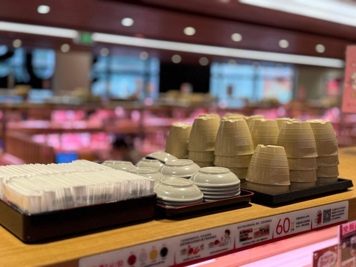 没有人的寿司郎，在上海无法想象 