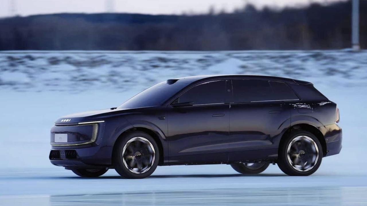 奥迪E7X以全新电动化家族造型推向市场，看多了国产车型相似的外观设计，奥迪这款车